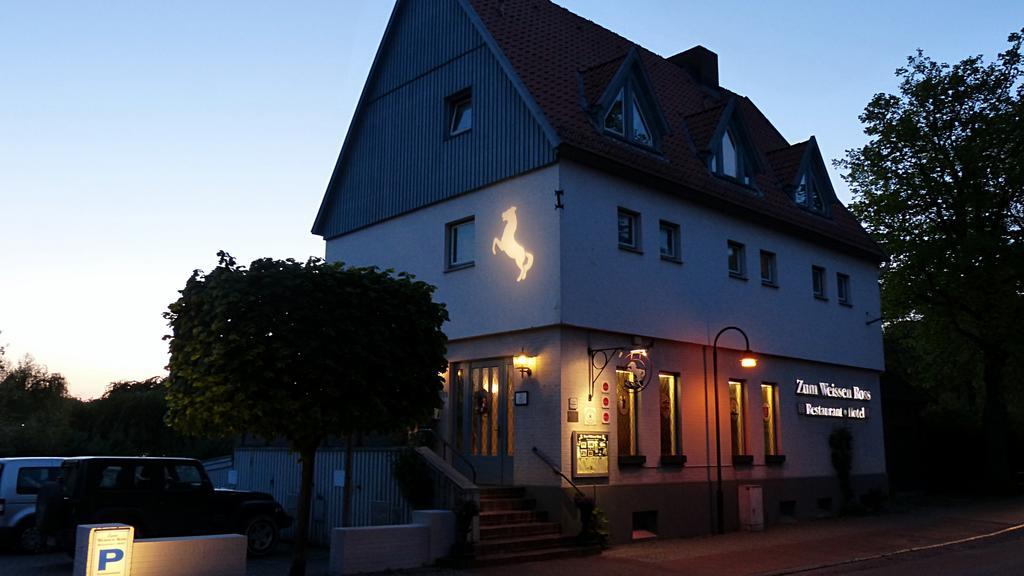 Restaurant Und Hotel Zum Weissen Ross Mölln Esterno foto